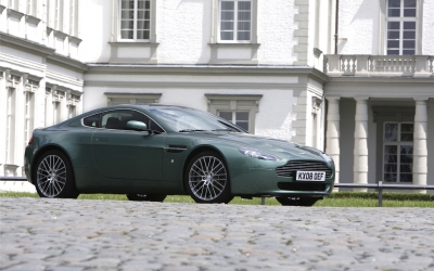 Aston-Martin_002010.jpg